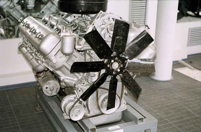 Двигатель ЯМЗ - 238