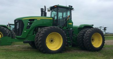 Трактор JOHN DEERE 9330