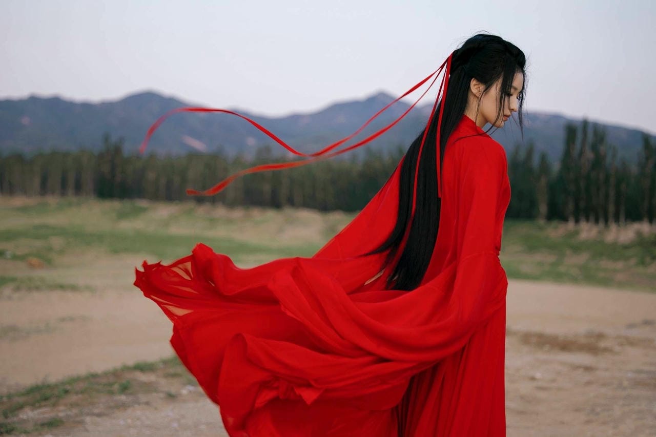 red hanfu